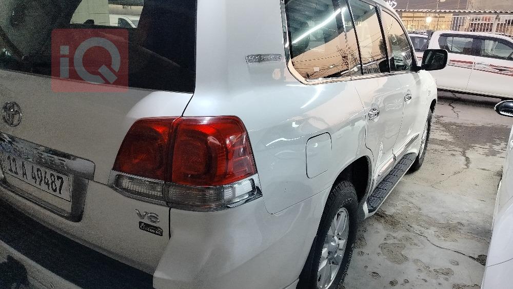 تويوتا لاندكروزر